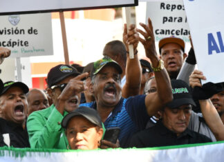 ANPA realiza marcha en protesta por mejores condiciones de vida para los profesionales