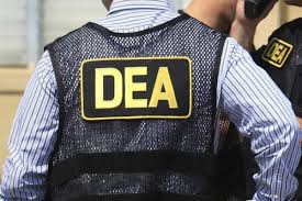 Arrestan a supervisor de la DEA en RD por presunto abuso de programa de visas