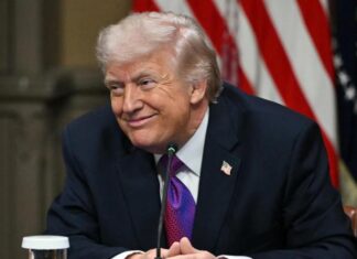 Trump dice que “cuando suben los precios del petróleo ganamos mucho dinero”