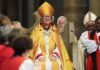Invisten a Sarah Mullally como arzobispa, primera mujer que dirigirá la Iglesia en Inglaterra