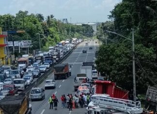 Siguen los accidentes en la autopista 6 de noviembre; mueren tres en violento choque