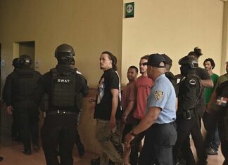 Aplazan medida de coerción contra siete motoristas acusados de matar a chofer en Santiago