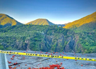 Cierran "Cruce de Ocoa" tras socavón; piden utilizar vías alternas