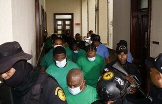 Imponen un año de prisión preventiva a diez implicados en presunto fraude a un banco