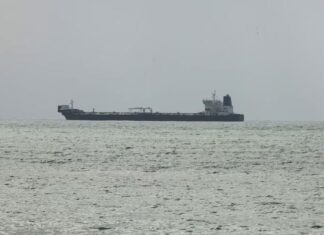 Precio del crudo vuelve a caer luego de que EE UU detuviera temporalmente las sanciones al petróleo de Irán