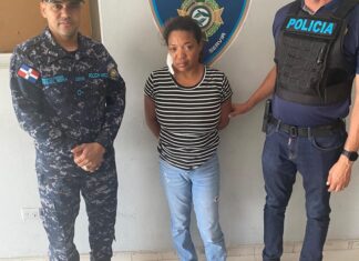 Arrestan a mujer acusada de matar a su hermana de crianza durante una discusión en Montecristi