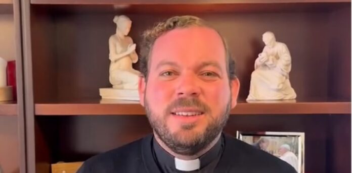 SACERDOTE