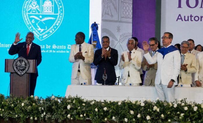 Asjana-asume-rectoria-UASD-1140x694