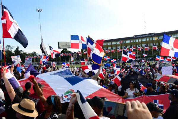 La-plaza-de-la-bandera-600x400