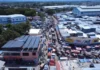 ¡Caos en Dajabón! Taponamiento por camiones haitianos varados desata indignación.