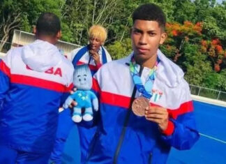 Deserta atleta cubano antes de la inauguración de los Juegos Centroamericanos