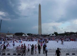 El principal evento del 4 de julio en Washington es evacuado por amenaza de tormenta