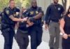 El hombre que lanzó explosivos contra edificio federal es veterano del Ejército, según FBI