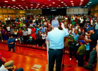 Leonel Fernández encabeza multitudinario acto de juramentación en Dajabón