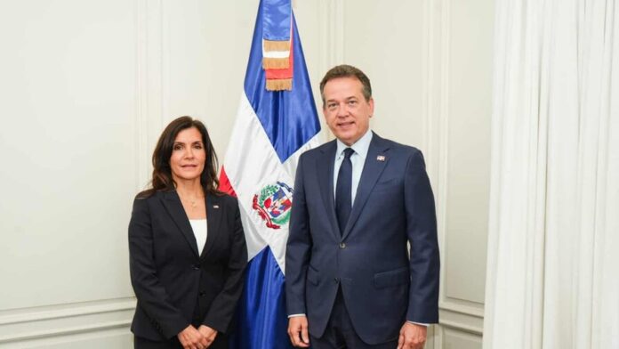 canciller-ito-bisono-y-la-embajadora-de-estados-unidos-se-reunen-72bd6bef-focus-min0.2-0.38-896-504