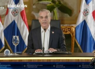 Abinader oficializa por decreto el traslado temporal de la sede presidencial a Santiago