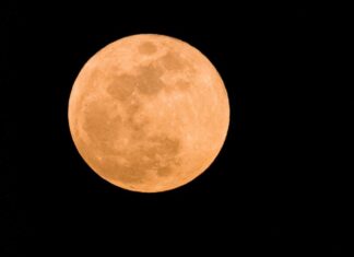 La Luna se teñirá de rojo cobrizo esta noche durante el eclipse visible desde RD
