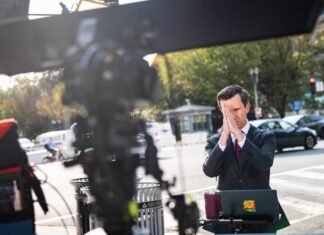 Medios denuncian que Casa Blanca incumplió orden judicial y piden audiencia urgente