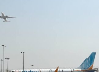 Israel califica de "ataque yihadista" el incidente en un avión Dubai-Tel Aviv que aterrizó de emergencia en Arabia Saudí