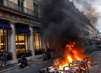Detenidas 1,200 personas en las protestas en Francia, que dejan 150 policías heridos